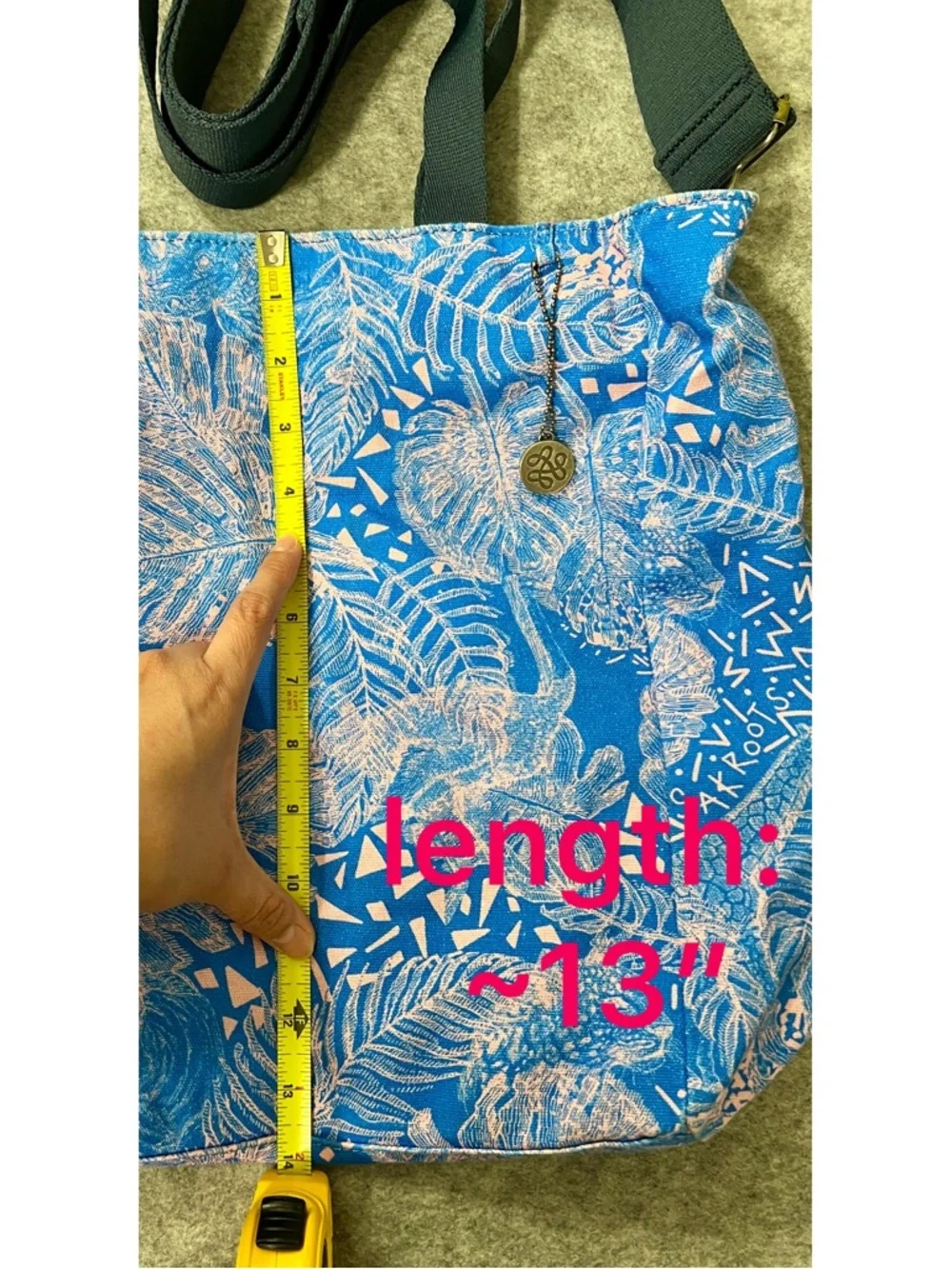The Sak Lanie canvas cotton market tote crossbody in bubblegum wildlife EUC